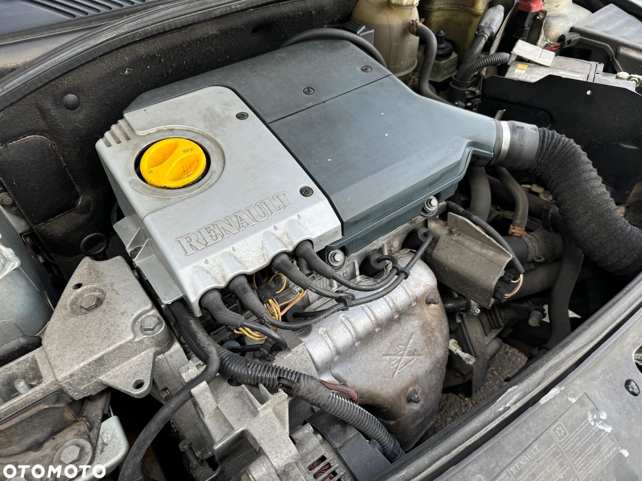 Renault Clio 1.4 RT - 21
