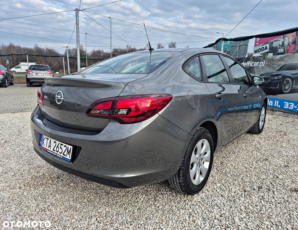 Opel Astra 1.6 Executive EU6 - 6