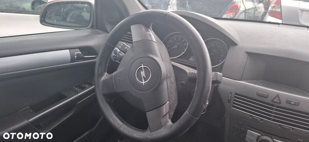 OPEL ASTRA H III KOMBI 04-06 1.4 90KM OŚWIETLENIE KABINY - 18