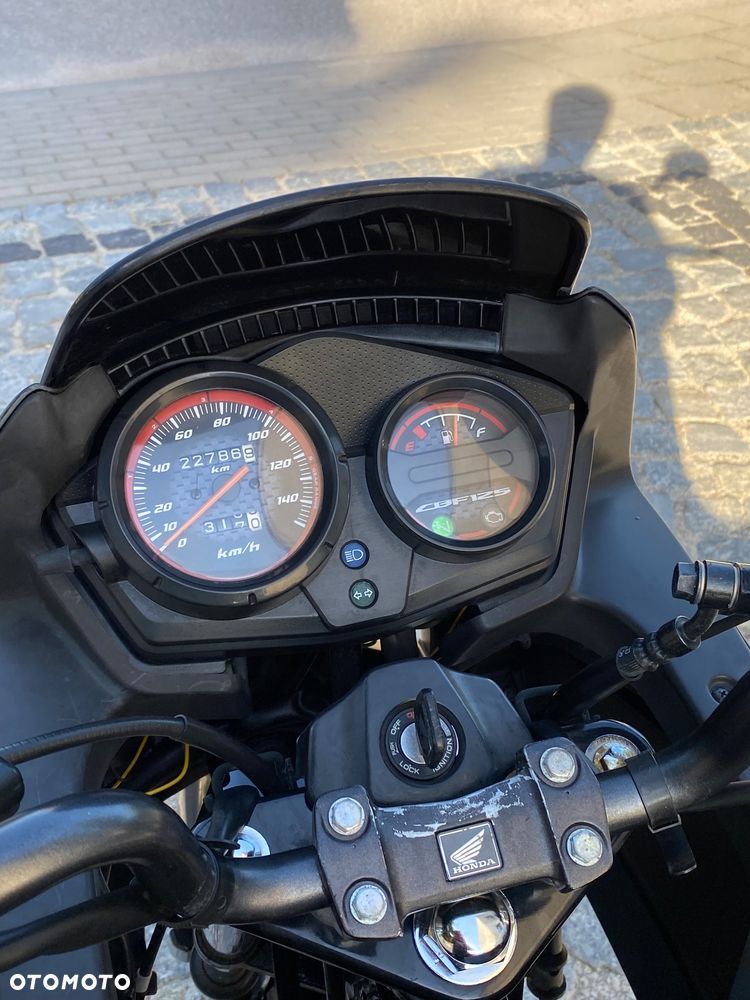 Honda CBF - 4