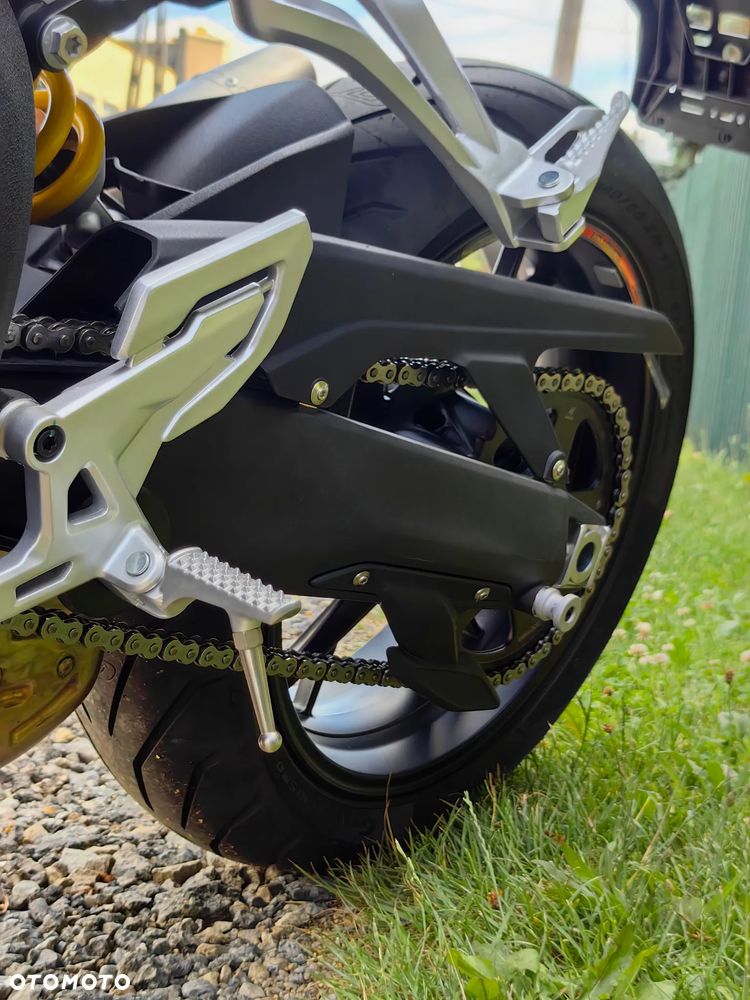 QJMOTOR SRK 800RR - 20