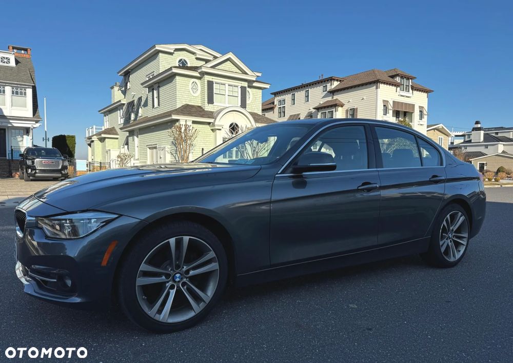 BMW Seria 3 330i xDrive Edition Luxury Line Purity - 7