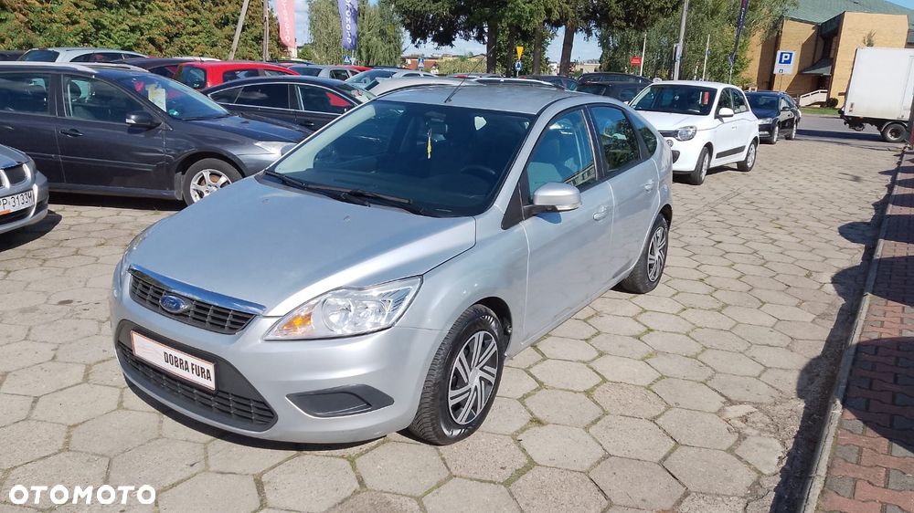 Ford Focus 1.6 Ambiente - 2