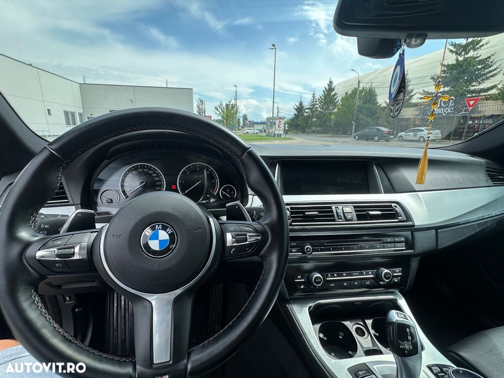 BMW Seria 5 520d xDrive - 11