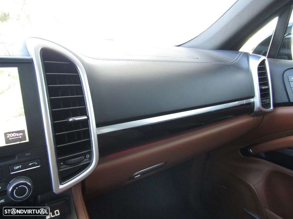 Porsche Cayenne S E-Hybrid - 25