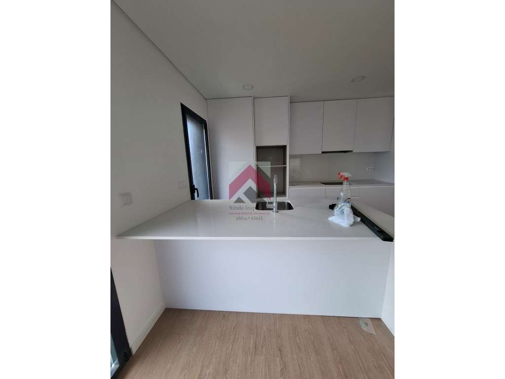Apartamento T3 + Varanda em Esgueira, Aveiro - Grande imagem: 5/43