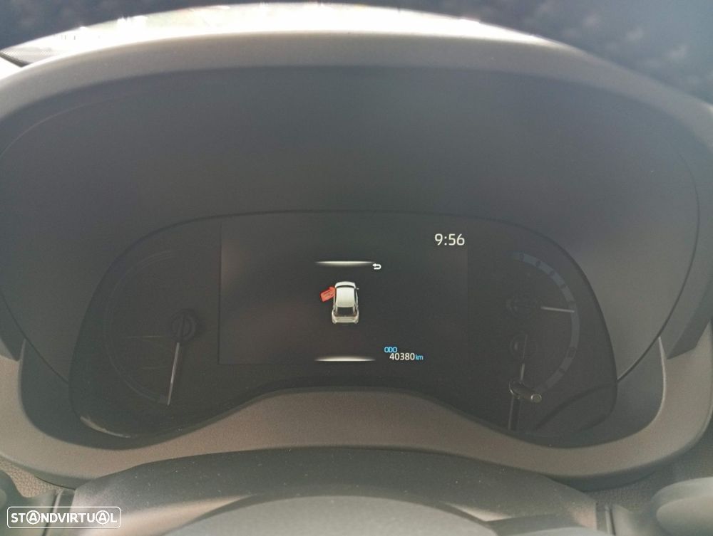 Toyota Yaris Cross 1.5 HDF Comfort Plus - 14