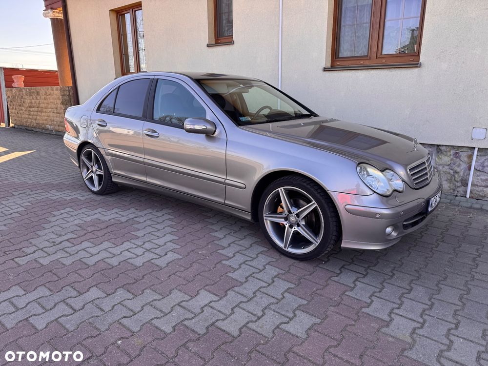 Mercedes-Benz Klasa C 180 T Kompressor Elegance - 2