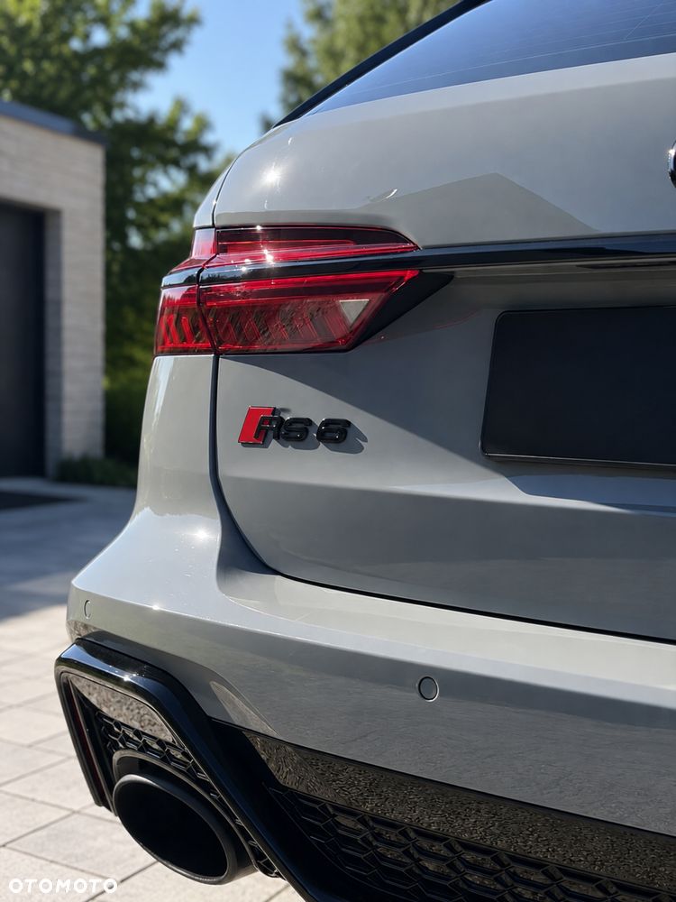 Audi RS6 Avant - 6