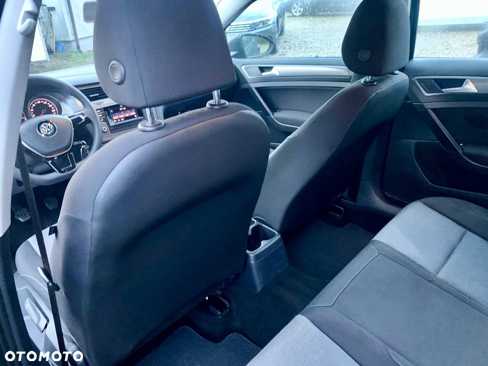 Volkswagen Golf 1.2 TSI BMT Trendline - 12