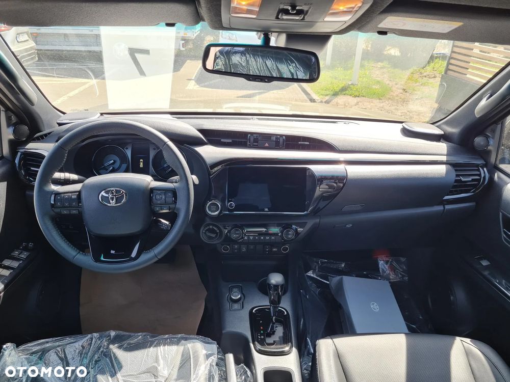 Toyota Hilux 2.8 D-4D mHEV Double Cab Invincible 4x4 - 4