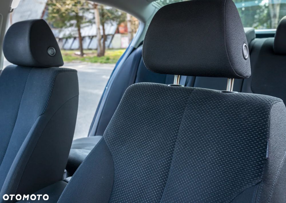 Volkswagen Passat 2.0 TDI DPF Comfortline - 19