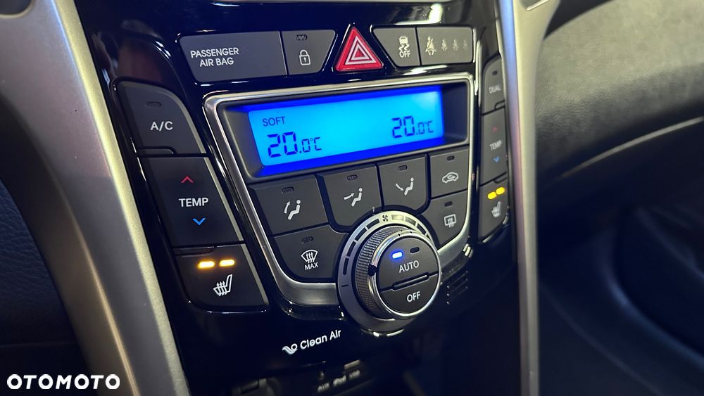 Hyundai i30 blue 1.6 CRDi YES Gold - 29