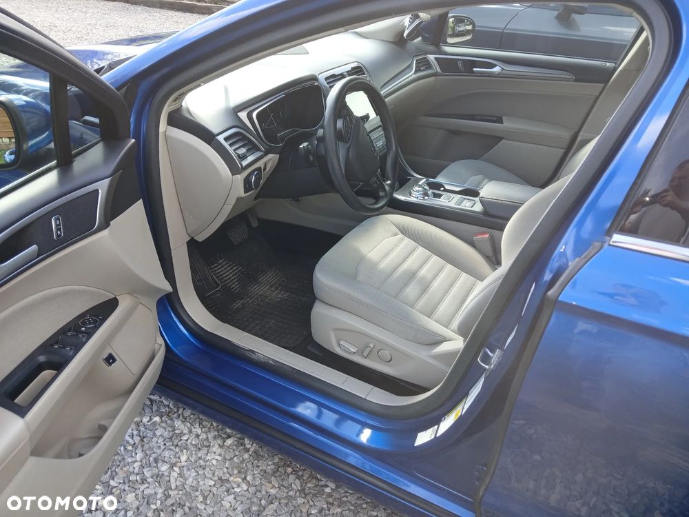 Ford Fusion - 5