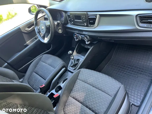 Kia Rio 1.2 M - 9
