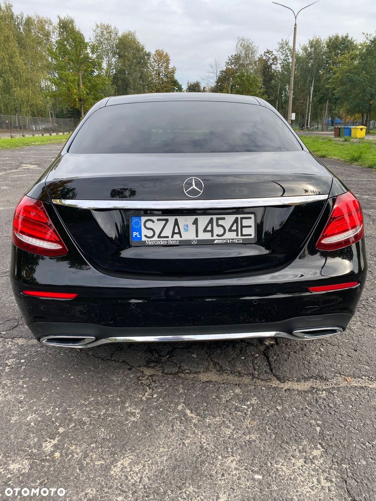 Mercedes-Benz Klasa E 220 d 9G-TRONIC - 4