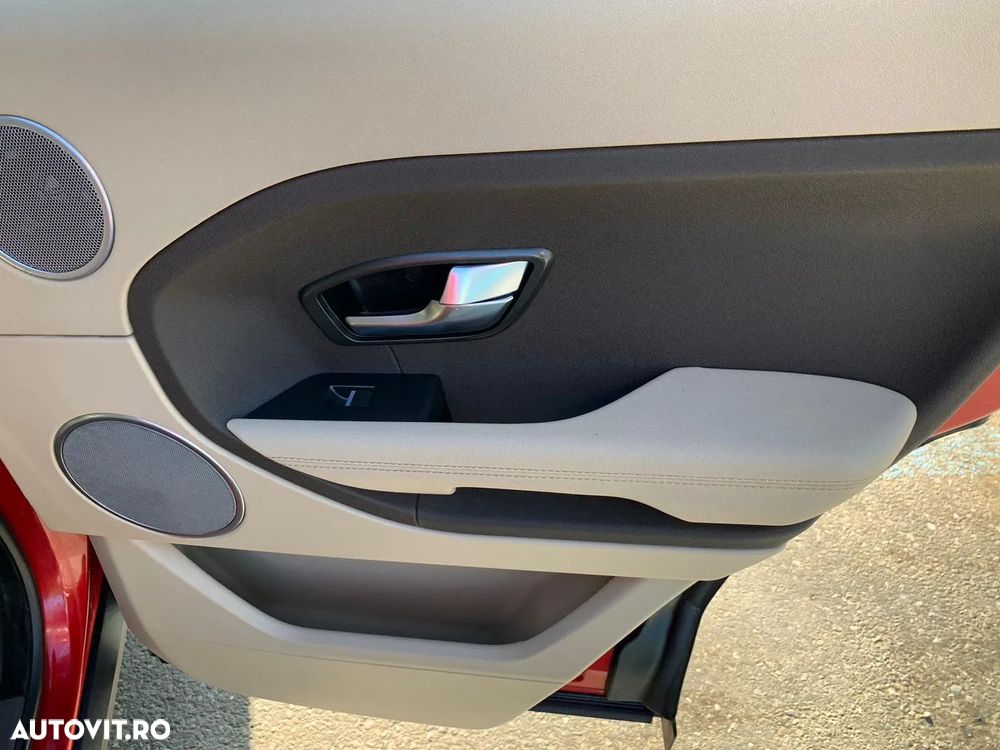 Land Rover Range Rover Evoque - 16