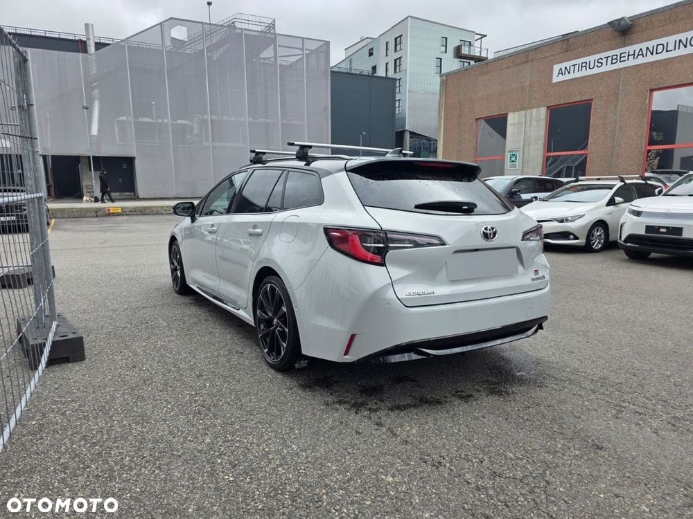 Toyota Corolla 2.0 Hybrid GR Sport - 8