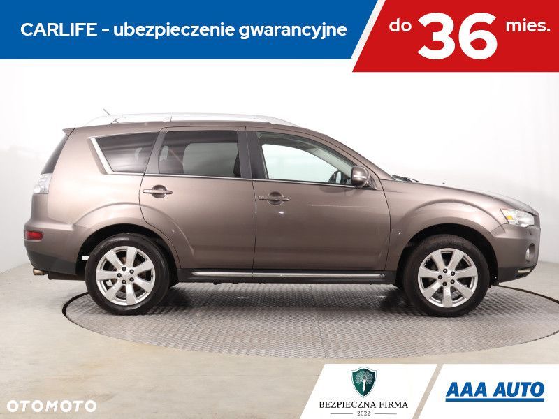 Mitsubishi Outlander - 7