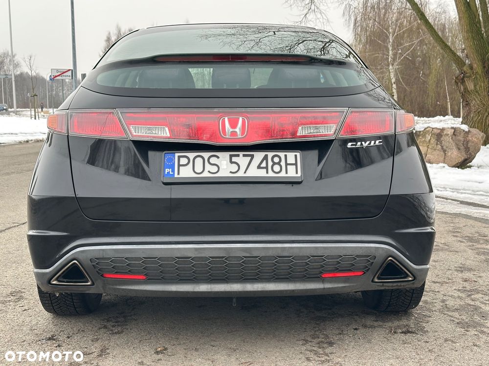 Honda Civic 1.8 Comfort - 3