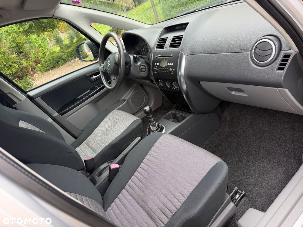 Suzuki SX4 1.9 DDiS 4WD GS / Premium - 4