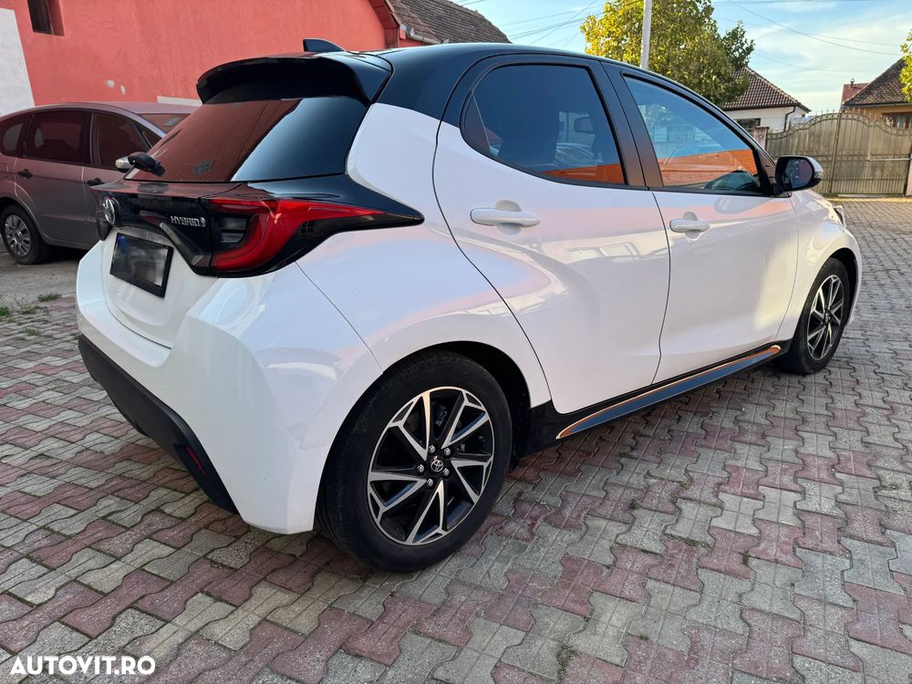 Toyota Yaris Hybrid 1.5 VVT-i Team Deutschland - 3