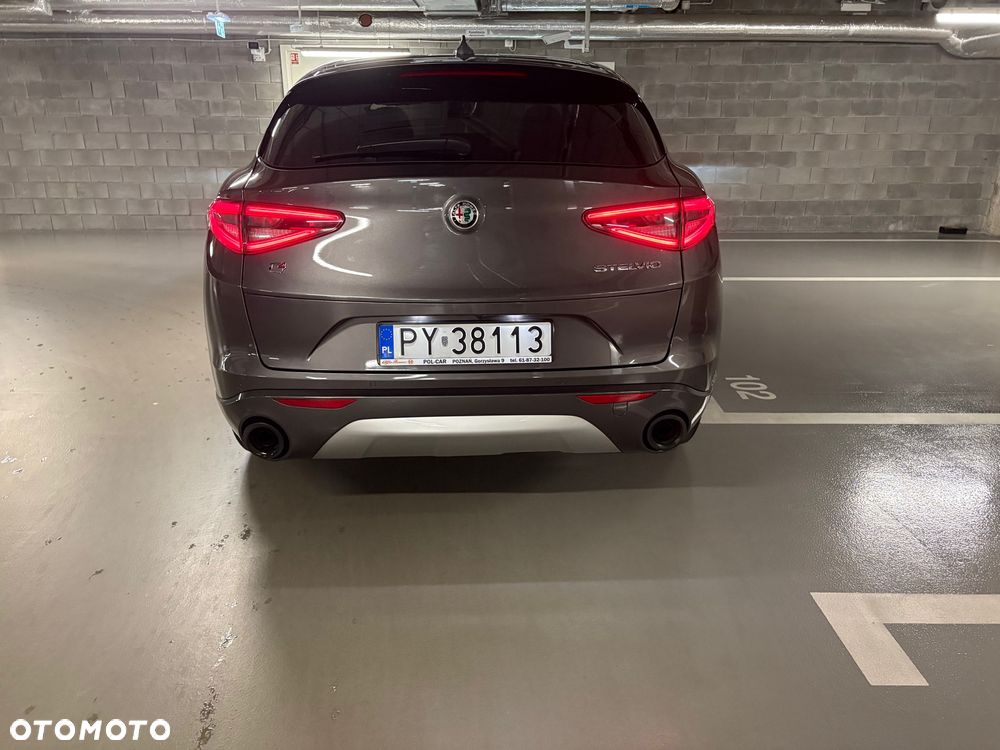 Alfa Romeo Stelvio 2.0 Turbo TI Q4 - 4