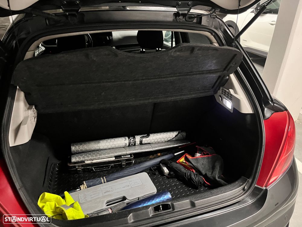 Peugeot 207 1.4 HDi Urban - 6