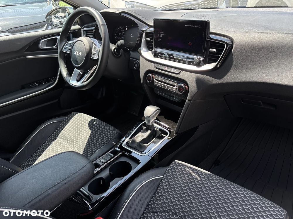 Kia XCeed 1.5 T-GDI Business Line DCT - 11