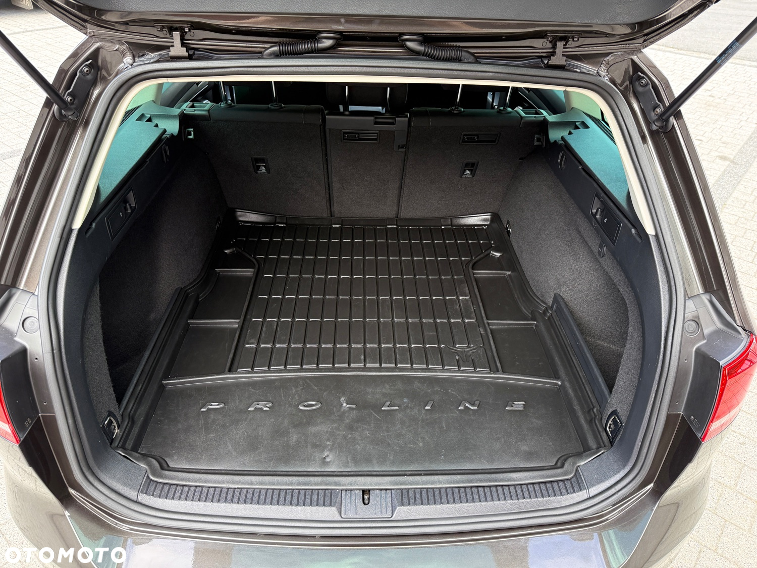 Volkswagen Passat Variant 2.0 TDI SCR DSG Comfortline - 25