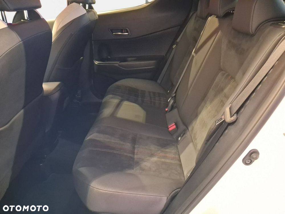 Toyota C-HR - 14