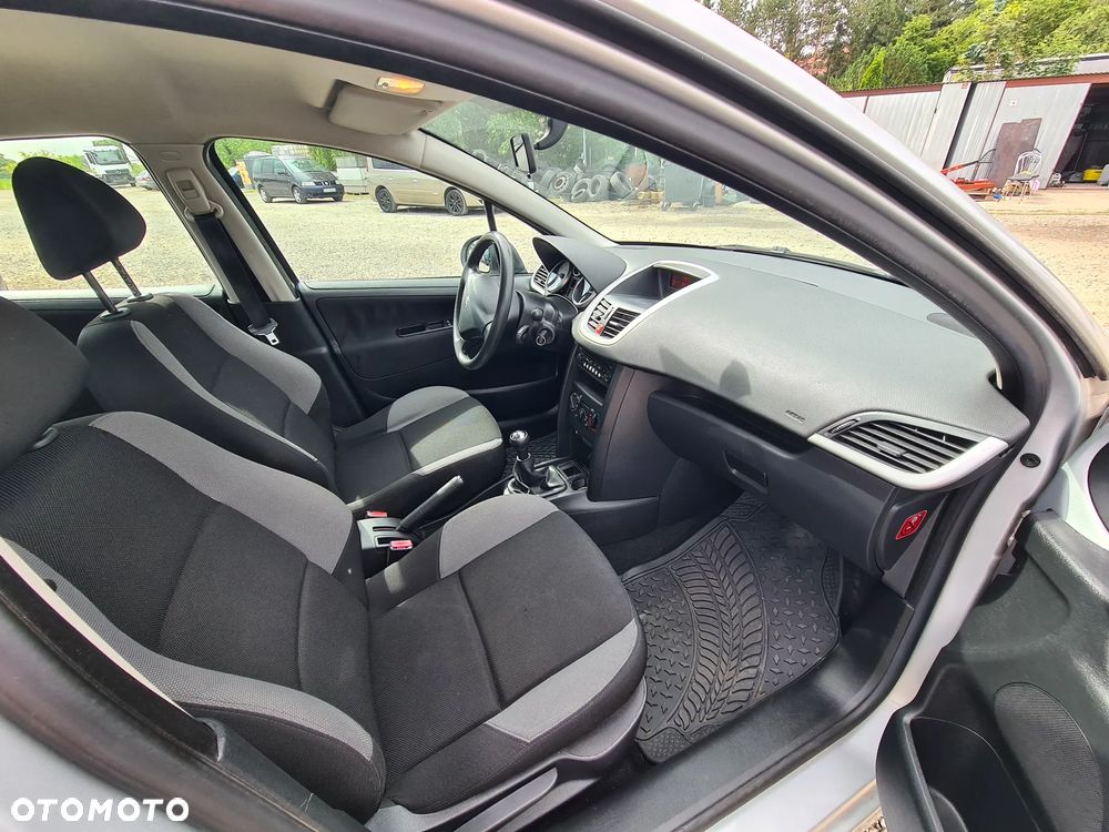Peugeot 207 1.4 Trendy - 27