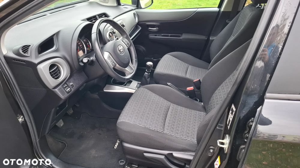 Toyota Yaris 1.33 VVT-i Executive - 8
