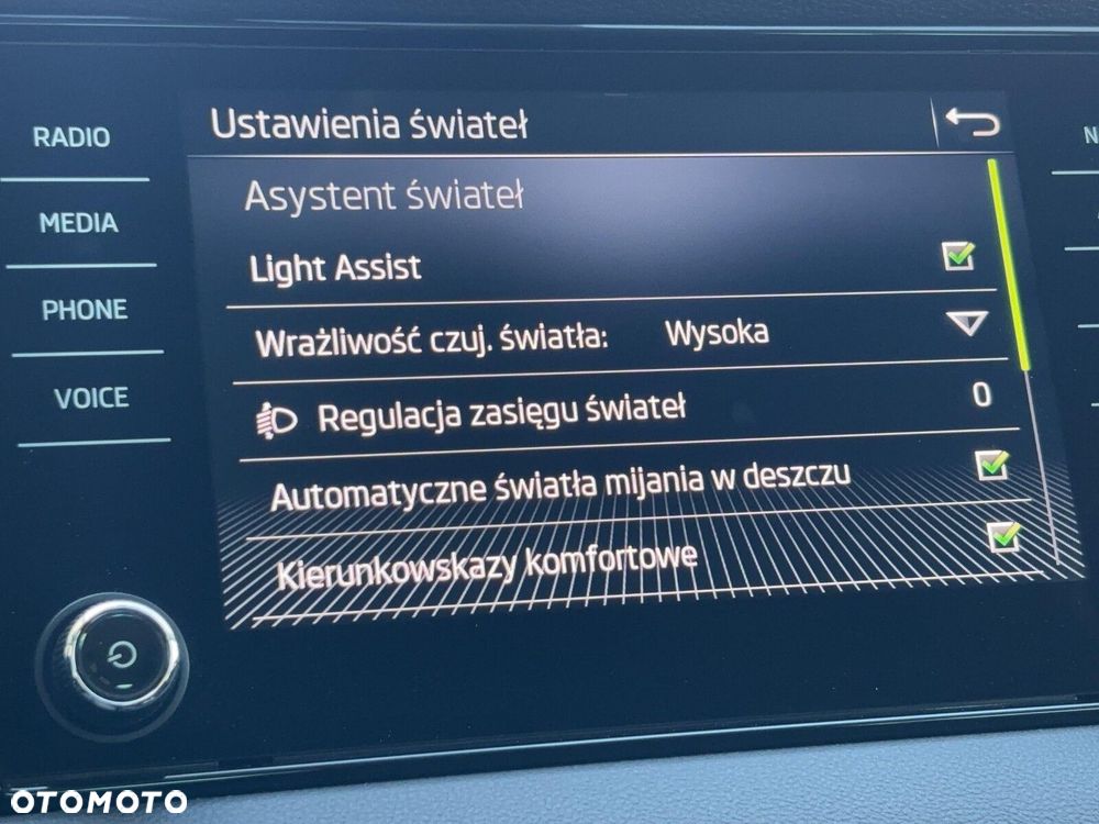 Skoda Karoq 1.5 TSI ACT Ambition DSG - 34