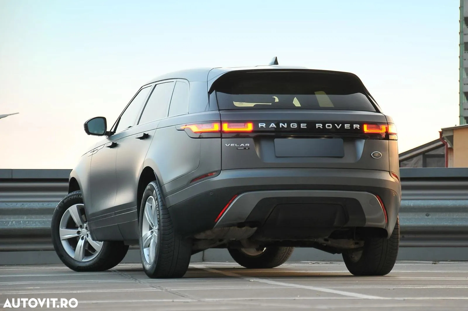 Land Rover Range Rover Velar 2.0 R-Dynamic - 4