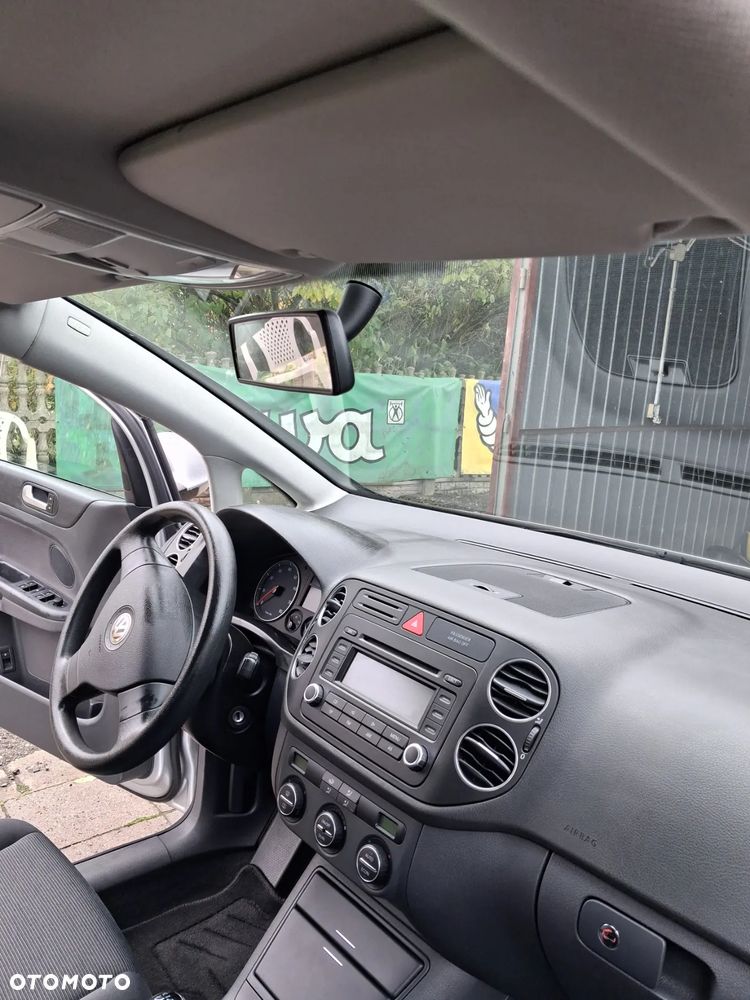 Volkswagen Golf Plus - 11