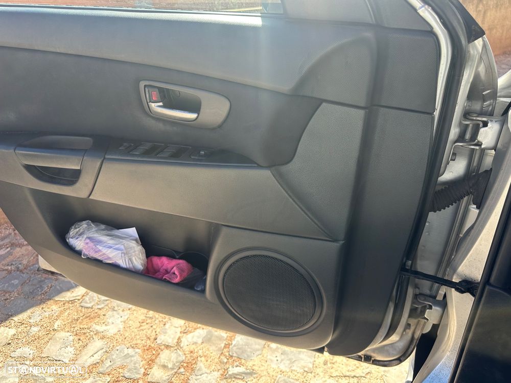 Mazda 3 Hatchback - 16
