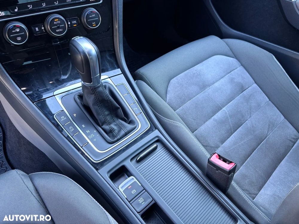 Volkswagen Golf 2.0 TDI (BlueMotion Technology) DSG Highline - 23