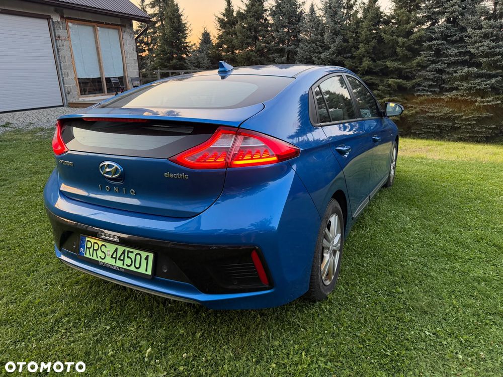 Hyundai IONIQ - 5