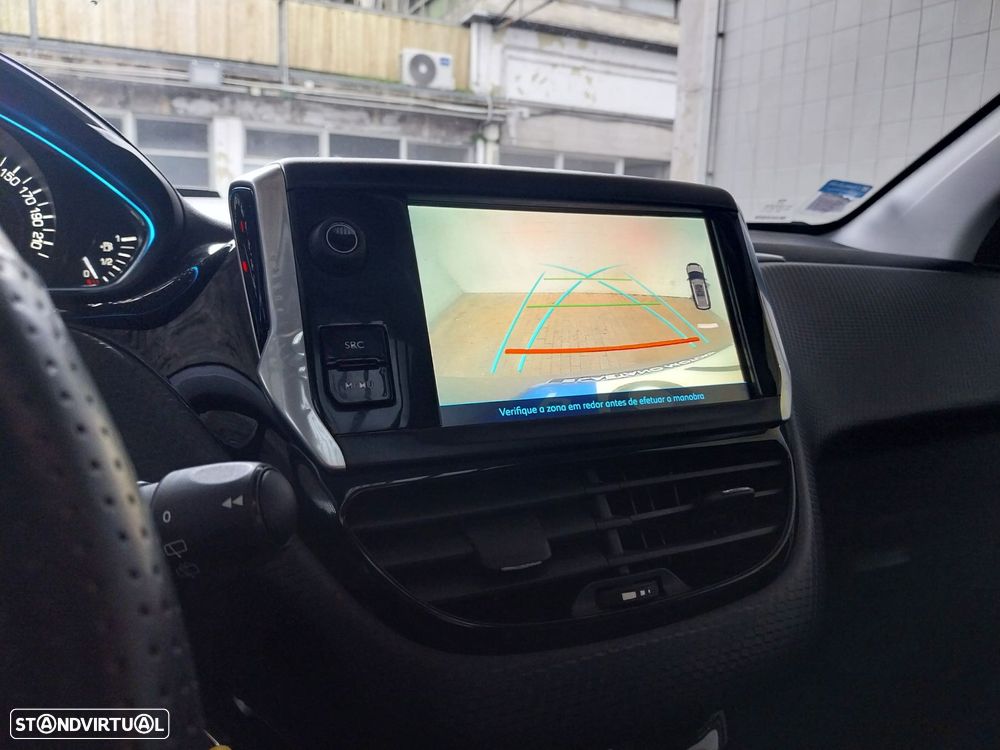 Peugeot 2008 1.2 PureTech Crossway EAT6 - 7