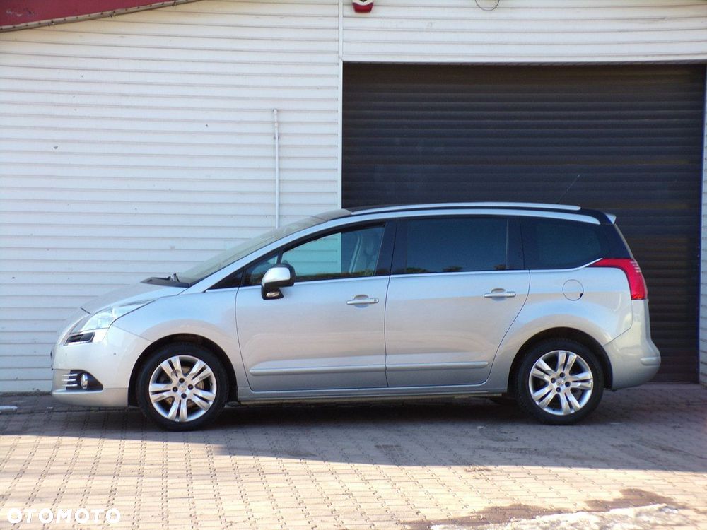 Peugeot 5008 - 10