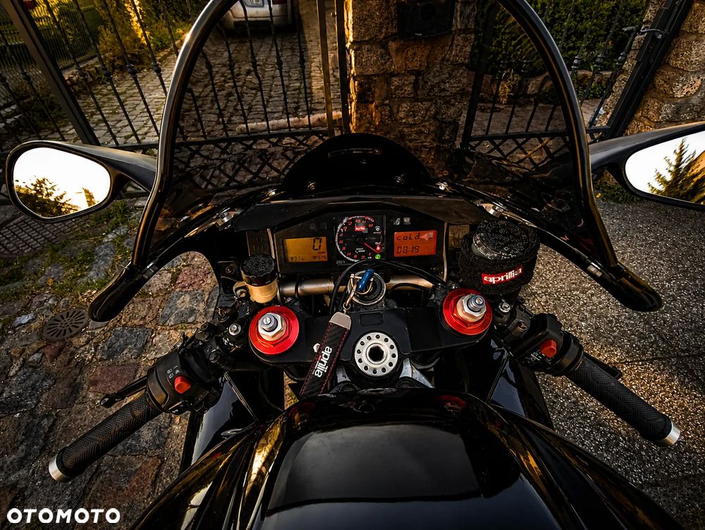 Aprilia RSV - 4