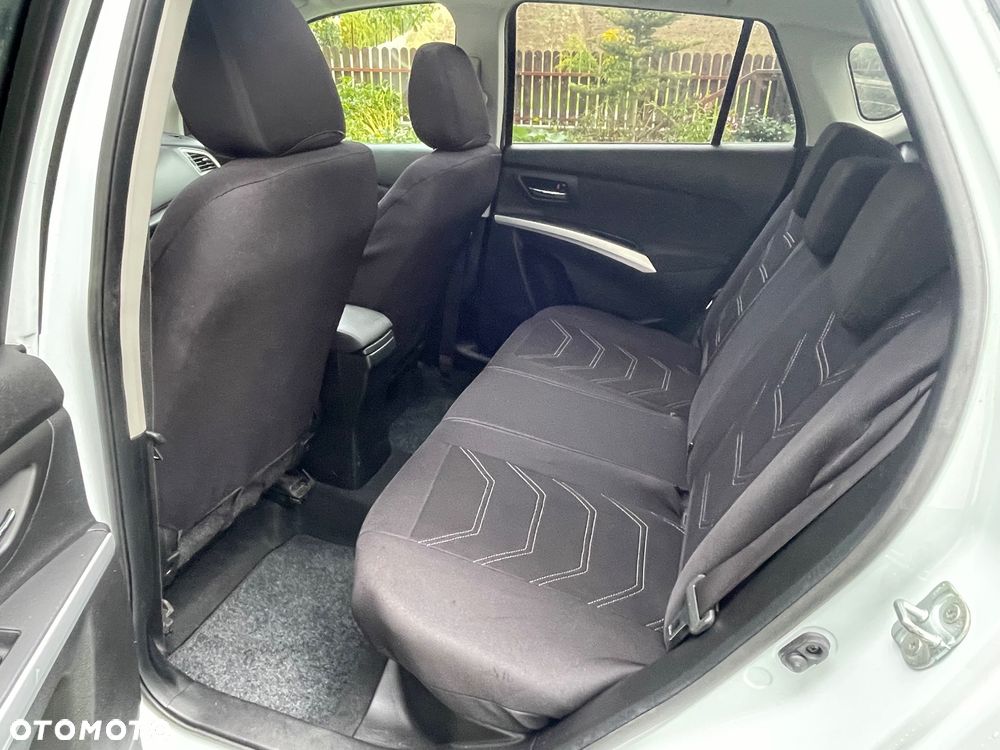 Suzuki SX4 1.6 VVT 4x2 Comfort - 16