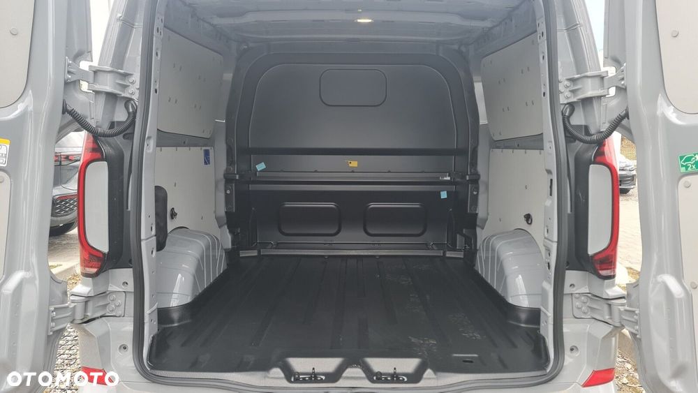 Volkswagen Transporter - 13