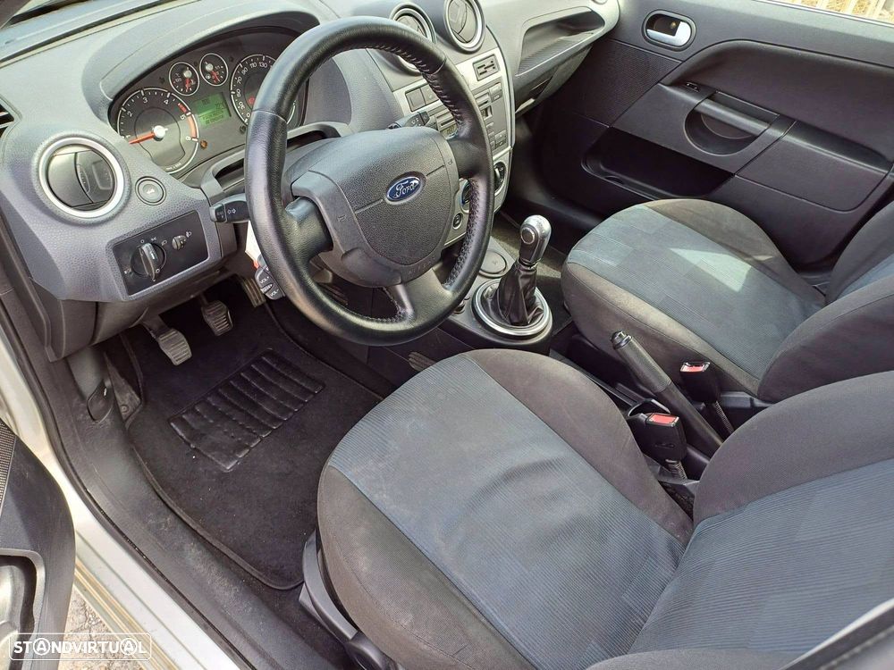 Ford Fiesta 1.4 TDCI Ghia - 5