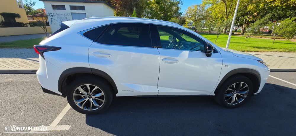 Lexus NX 300h F Sport 4WD - 2