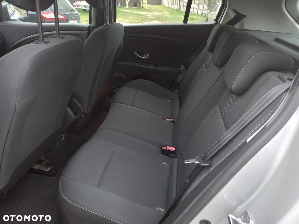 Renault Megane 1.6 16V 100 Expression - 11