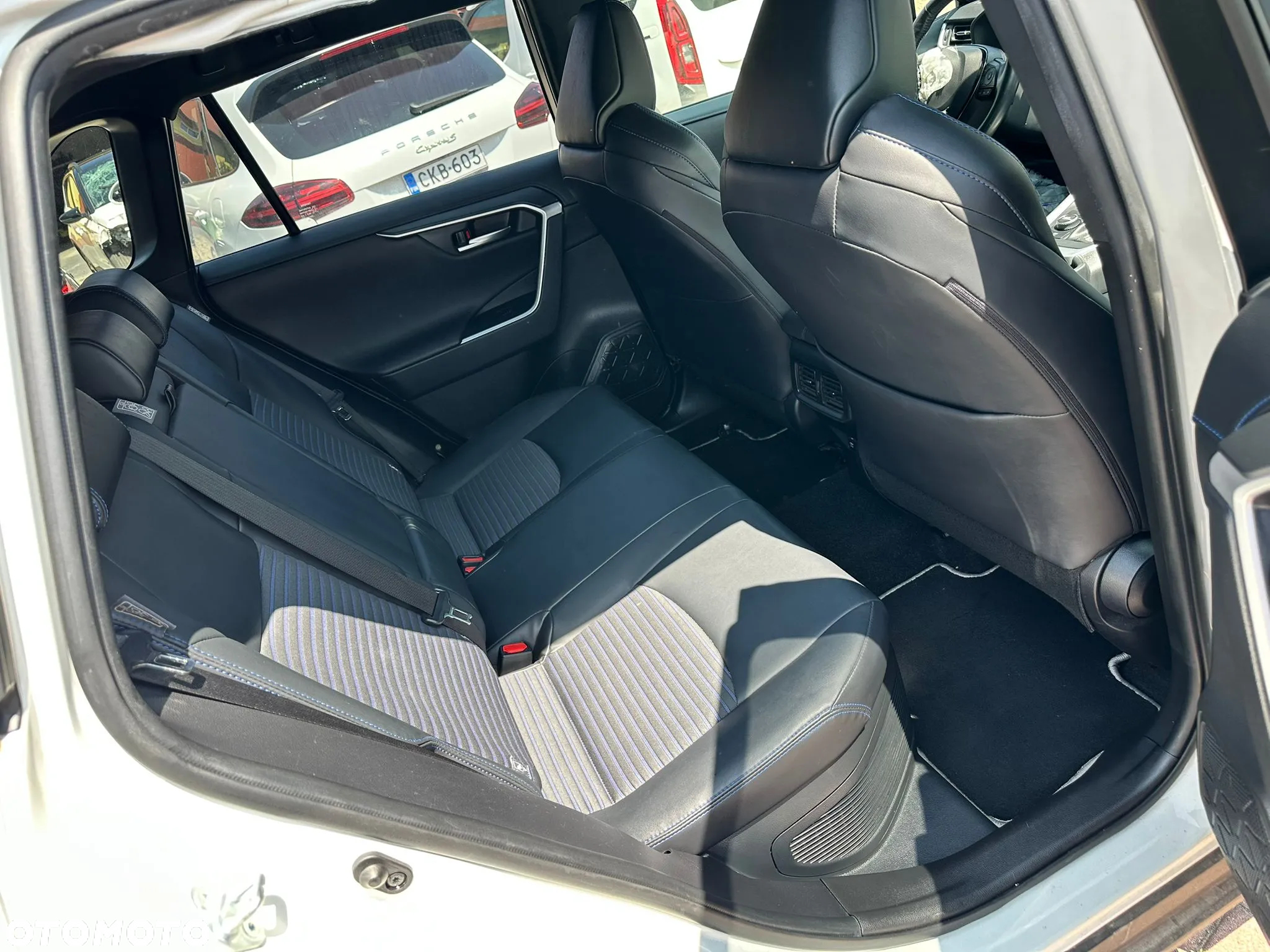Toyota RAV4 2.5 4x4 Hybrid Style Selection - 21