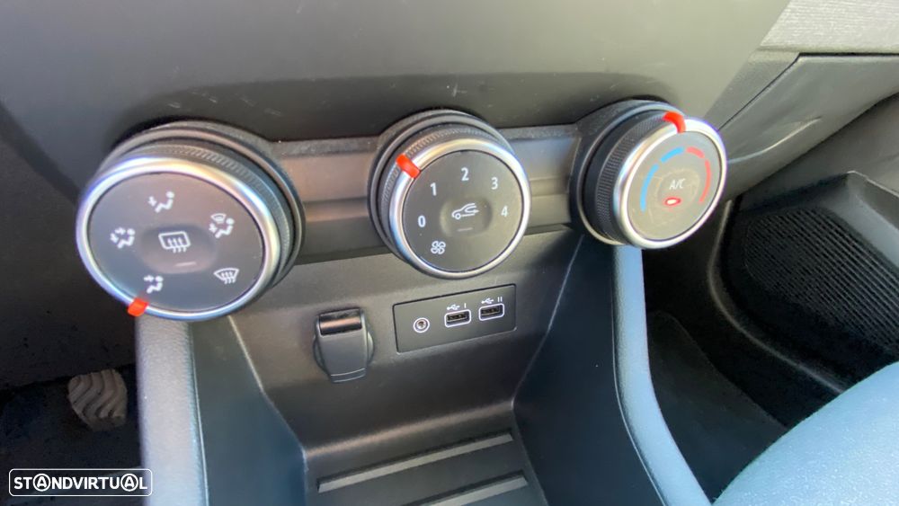 Renault Clio 1.0 TCe Techno - 49
