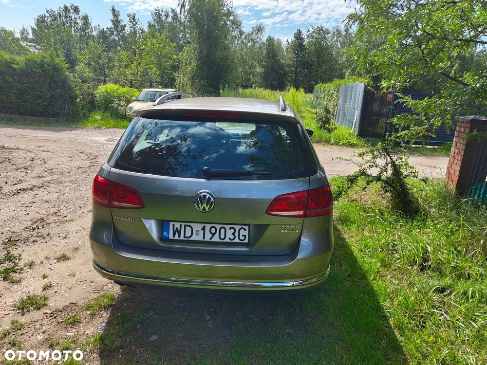 Volkswagen Passat 2.0 TDI Comfortline - 6